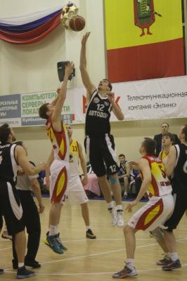 Рязанцев приглашают поболеть за «зубров» 